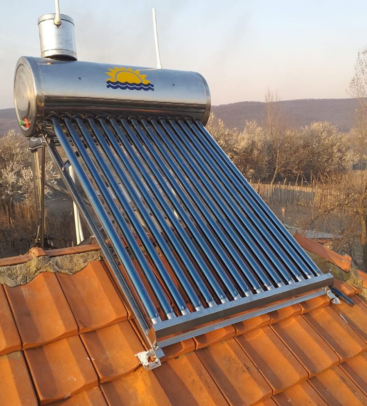 Panou solar INOX apă caldă nepresurizat Boro 200 L - MESTERESTI